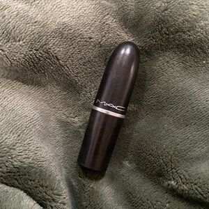 MAC Cosmetics Lustre Lipstick BRAND NEW in shade:FRECKLETONE. Neutral color